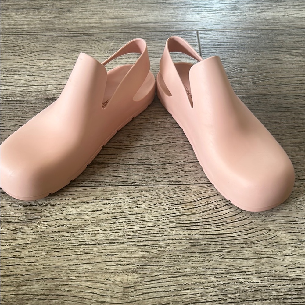 Bottega Veneta Pink Clogs - Picture 9 of 14